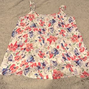 Woman’s floral tank top